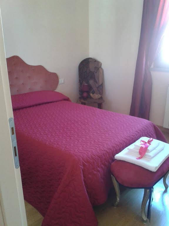Bed And Breakfast Loriana Ареццо Экстерьер фото